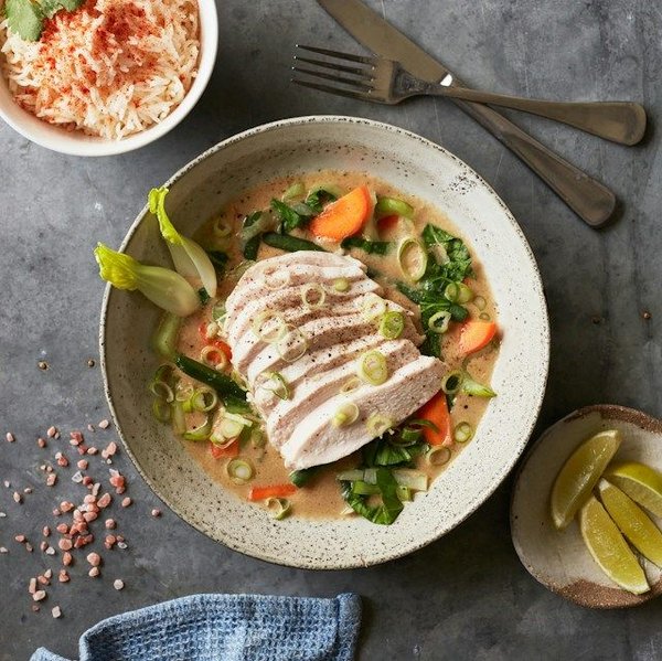 How to Cook the Perfect Balance of Flavors in a Thai Green Curry?