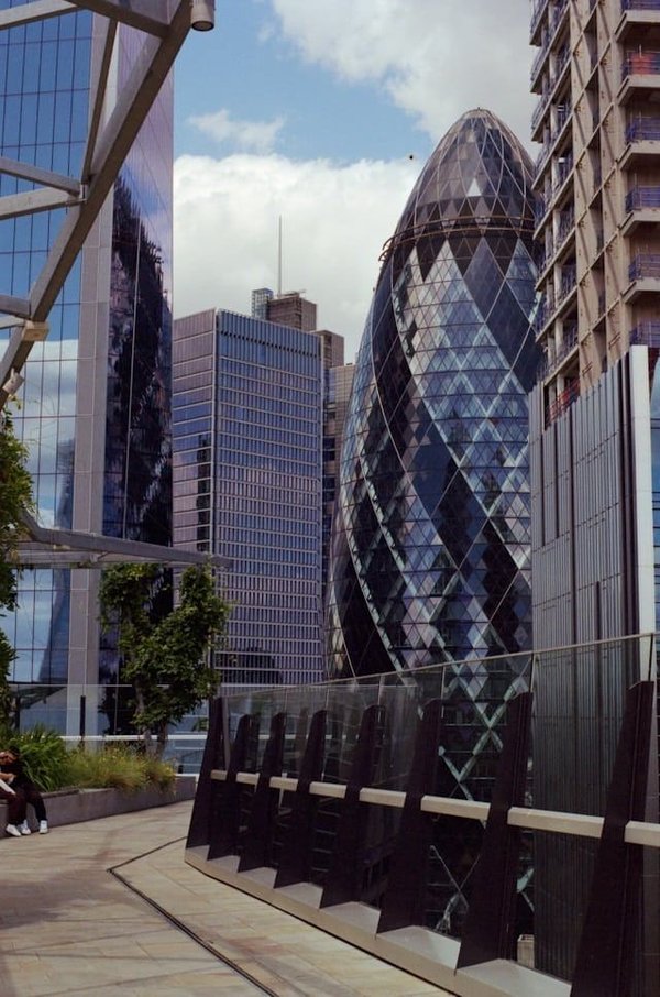 How can real estate developments integrate smart transportation hubs to enhance connectivity?